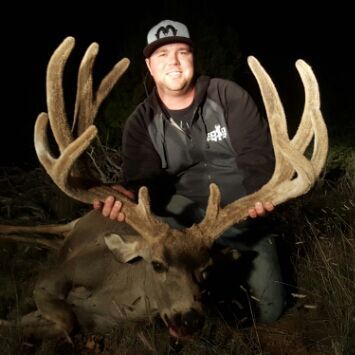 Thomas Jeffery Purinton with buck in velvet